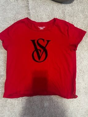 Vintage Victoria’s Secret wide shirt felt logo red y2k 2000’s m